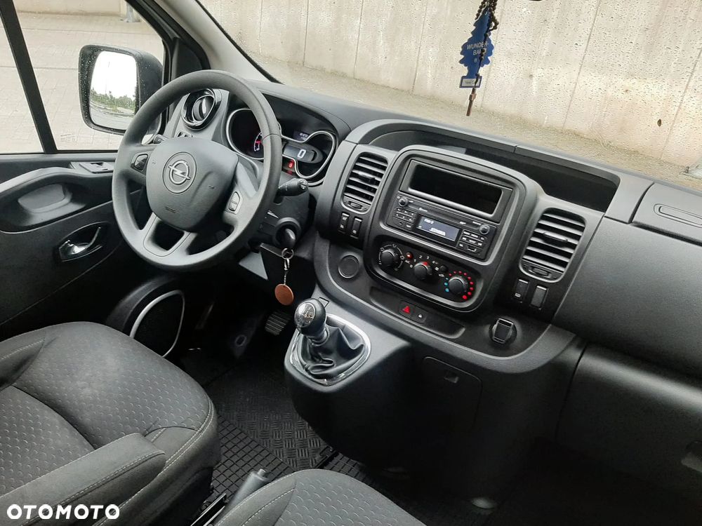 Opel Vivaro - 24