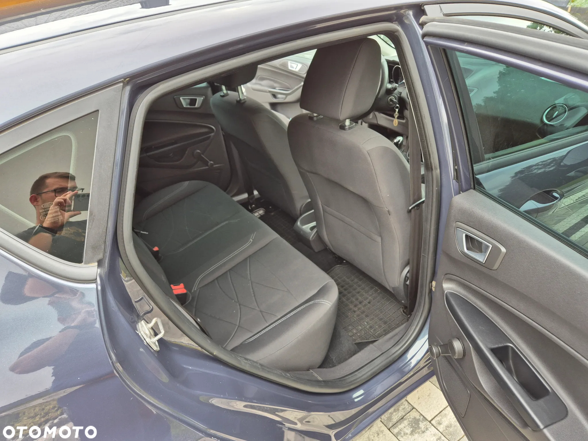 Ford Fiesta 1.5 TDCi Ambiente - 12