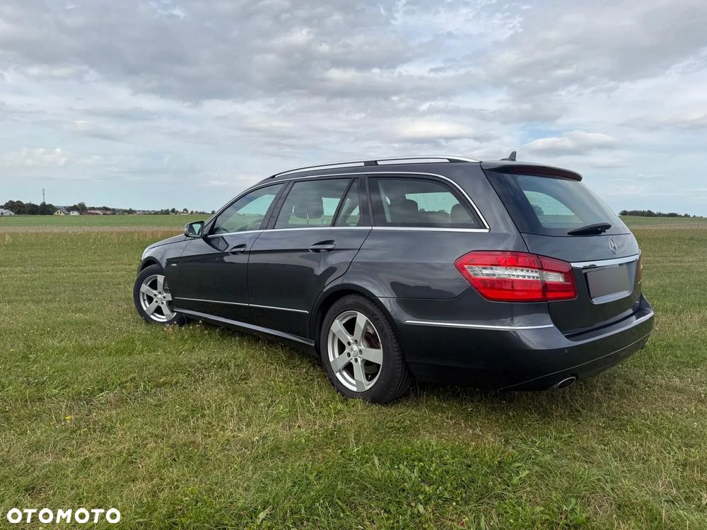 Mercedes-Benz Klasa E 350 CDI BlueEff Avantgarde - 5