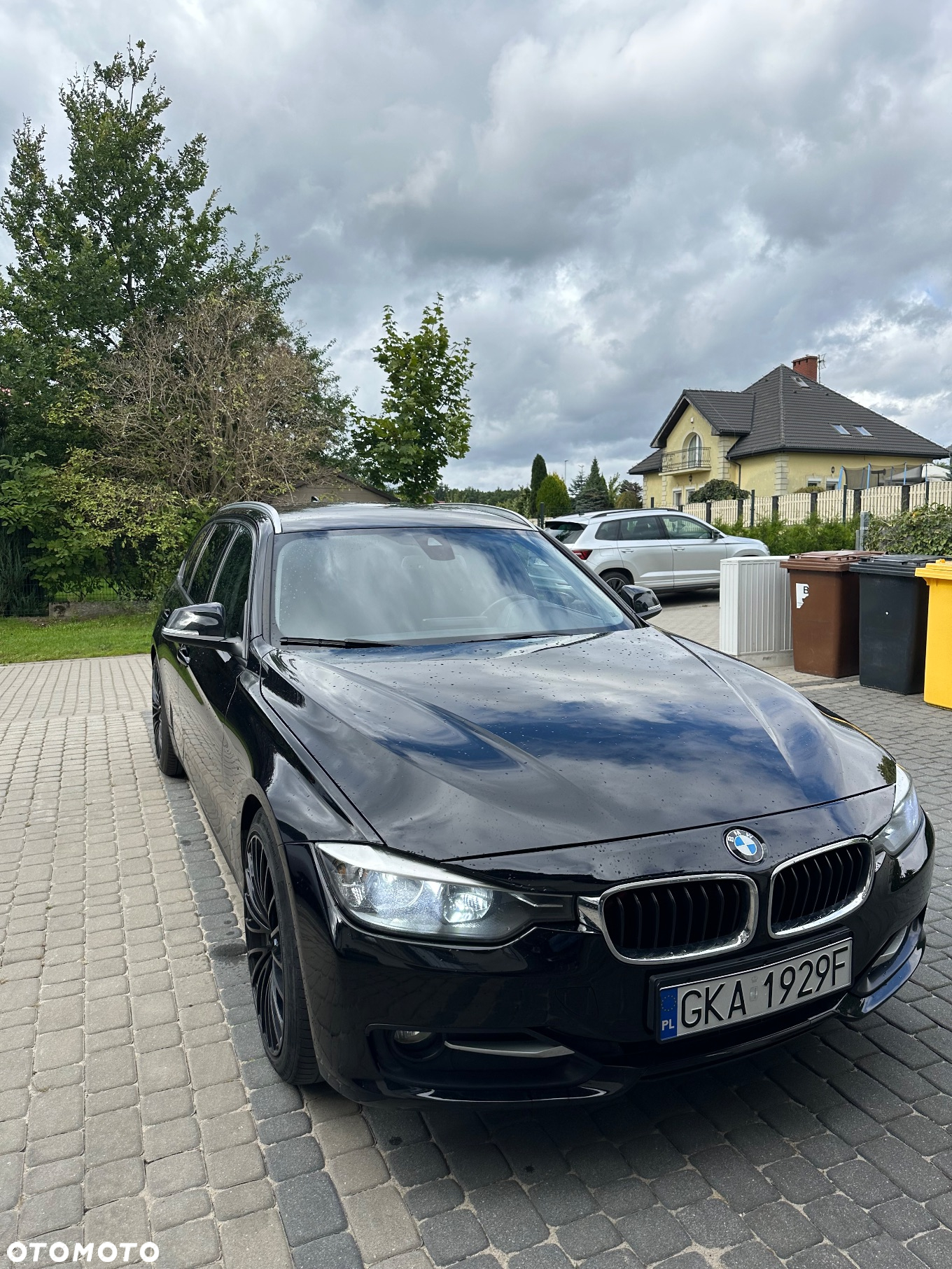 BMW Seria 3 318d Touring - 2