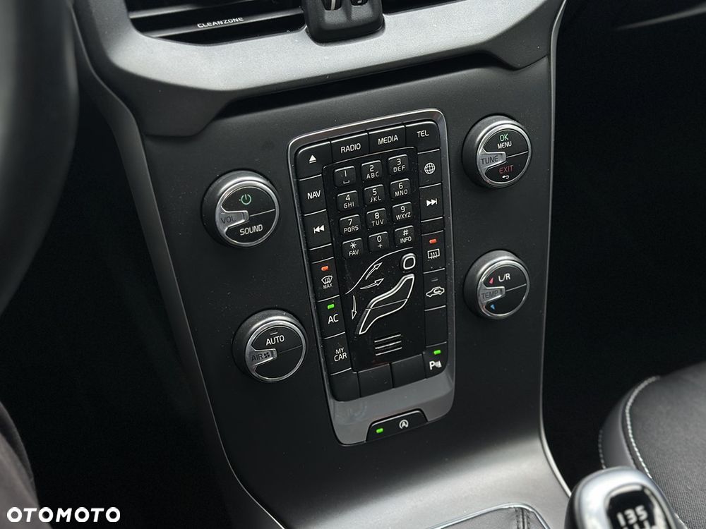 Volvo V40 D2 Momentum - 30