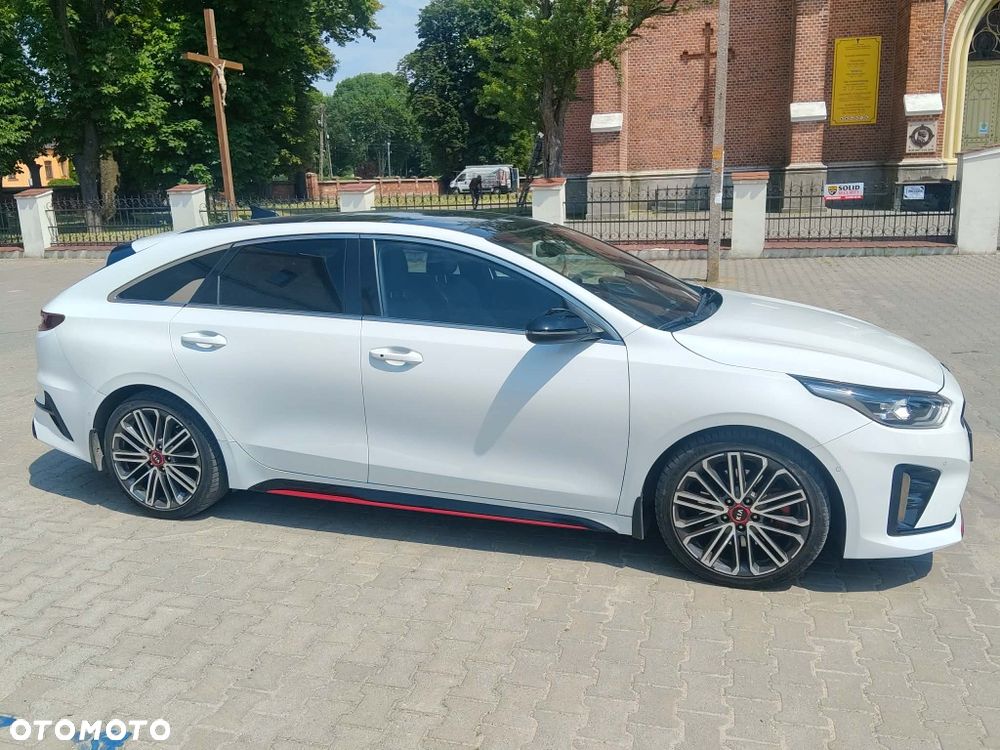 Kia ProCeed - 1