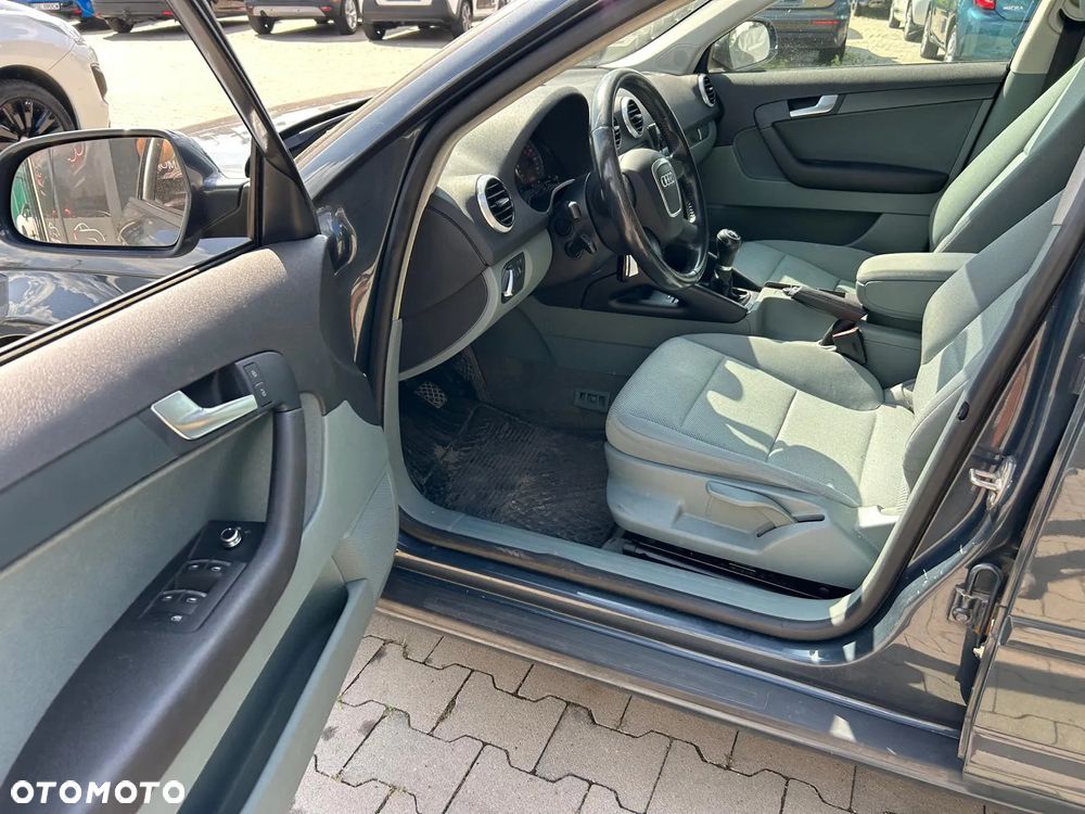 Audi A3 1.6 TDI DPF Attraction - 16