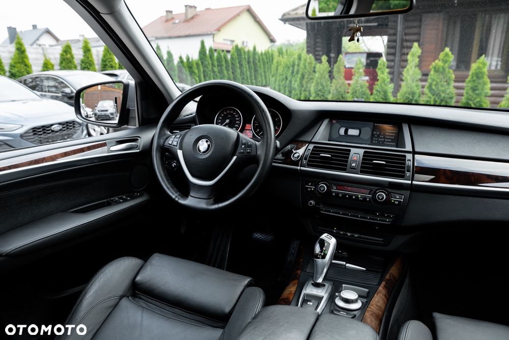BMW X5 3.0sd - 25