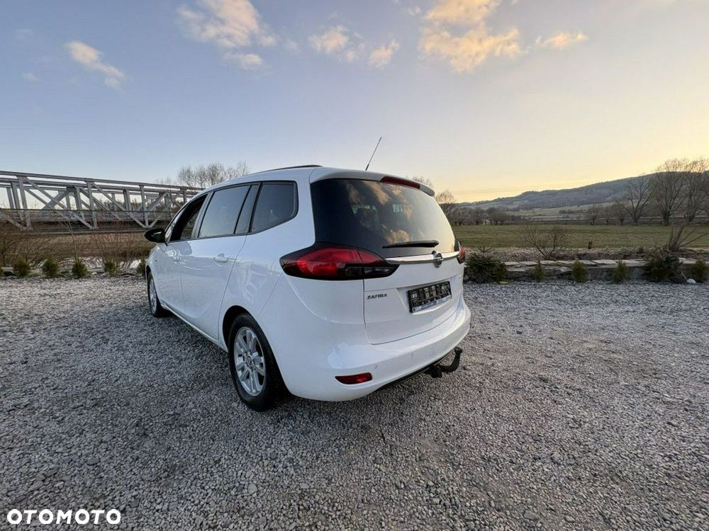 Opel Zafira - 10