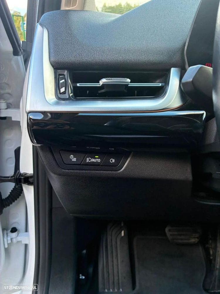 BMW 218 Active Tourer - 13