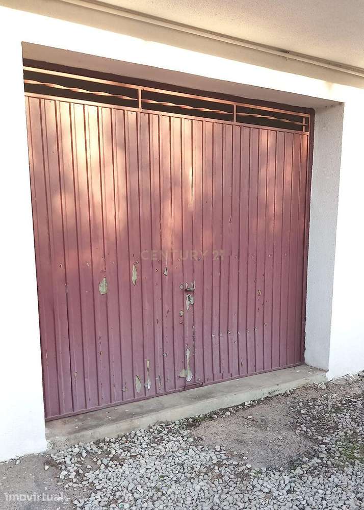 Garagem para arrendamento em São Martinho do Bispo. - Grande imagem: 3/9