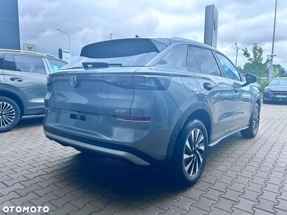 Volkswagen T-Roc - 3
