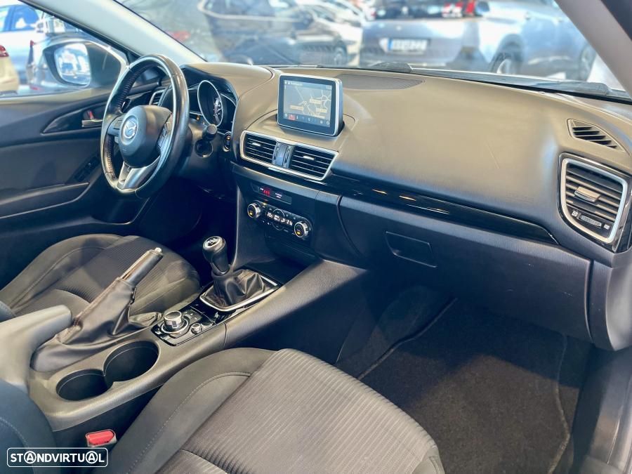 Mazda 3 - 25