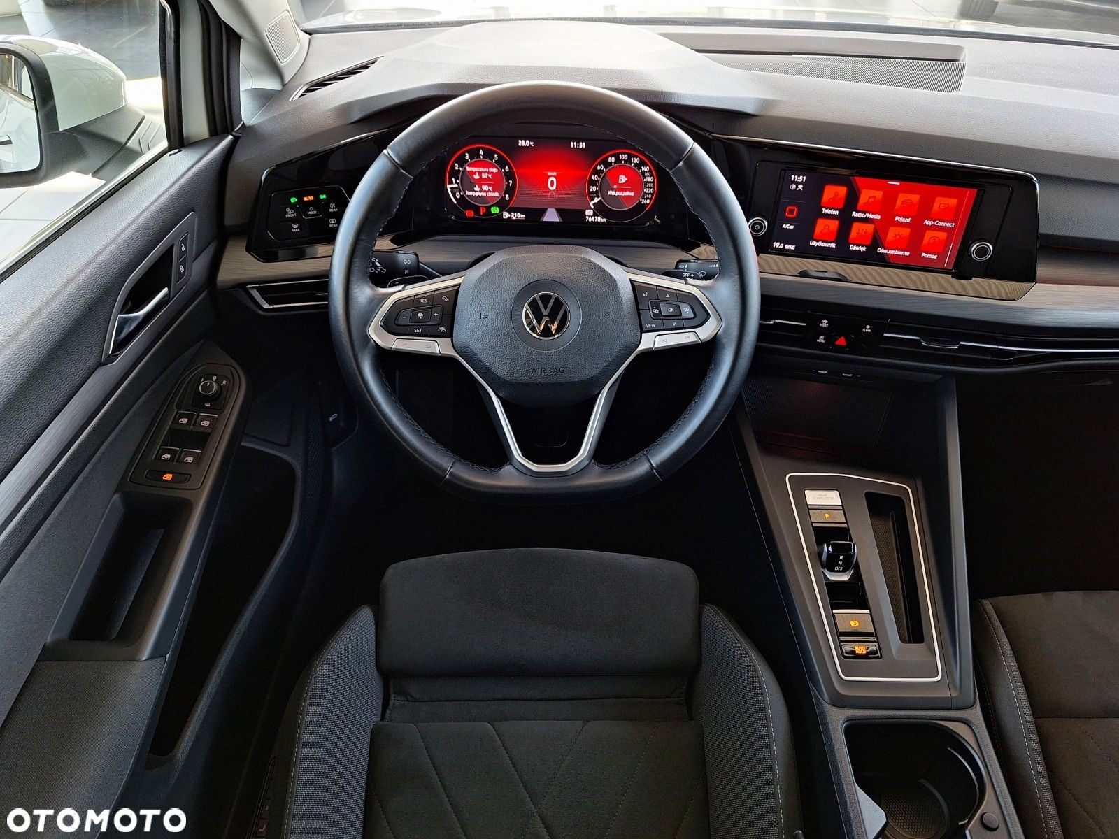 Volkswagen Golf - 22