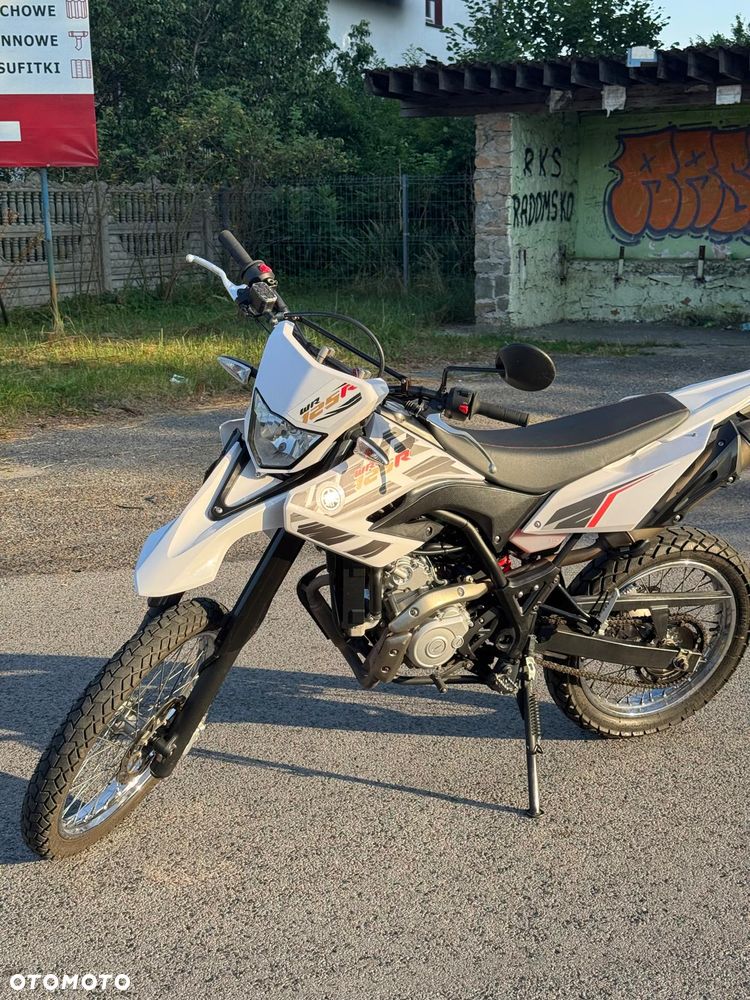 Yamaha WR - 19