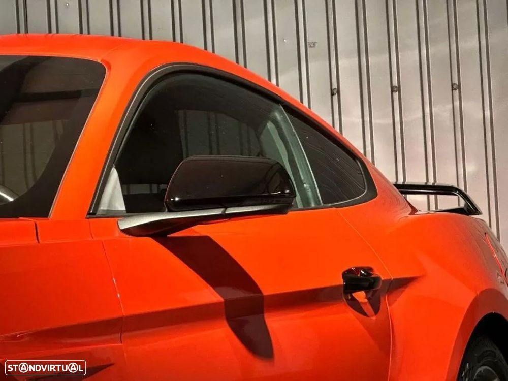 Ford Mustang - 22