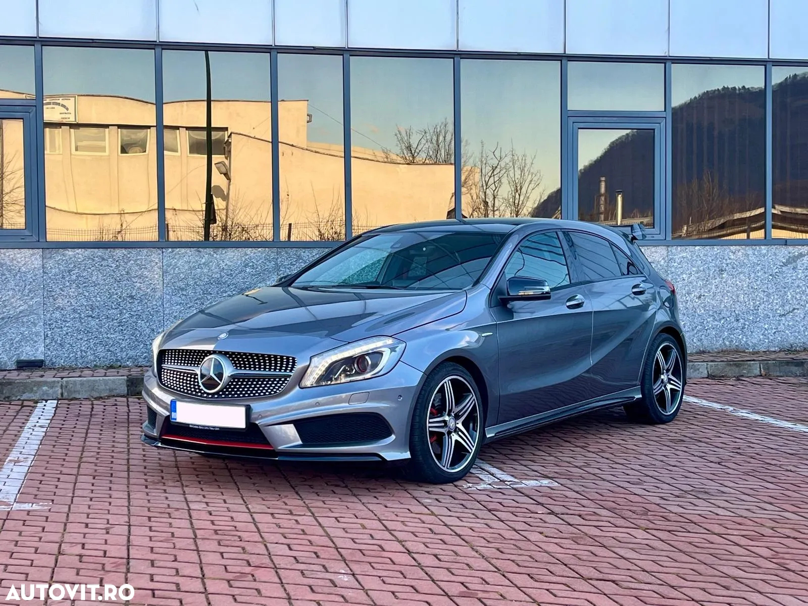 Mercedes-Benz A - 17