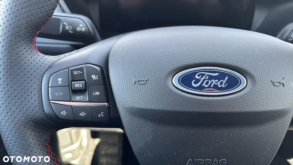 Ford Kuga 2.5 FHEV FWD ST-Line X - 26