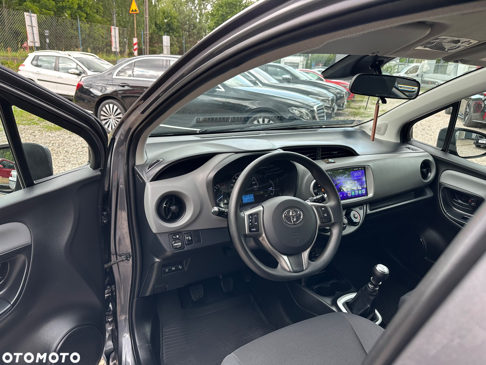 Toyota Yaris 1.5 Dynamic - 14