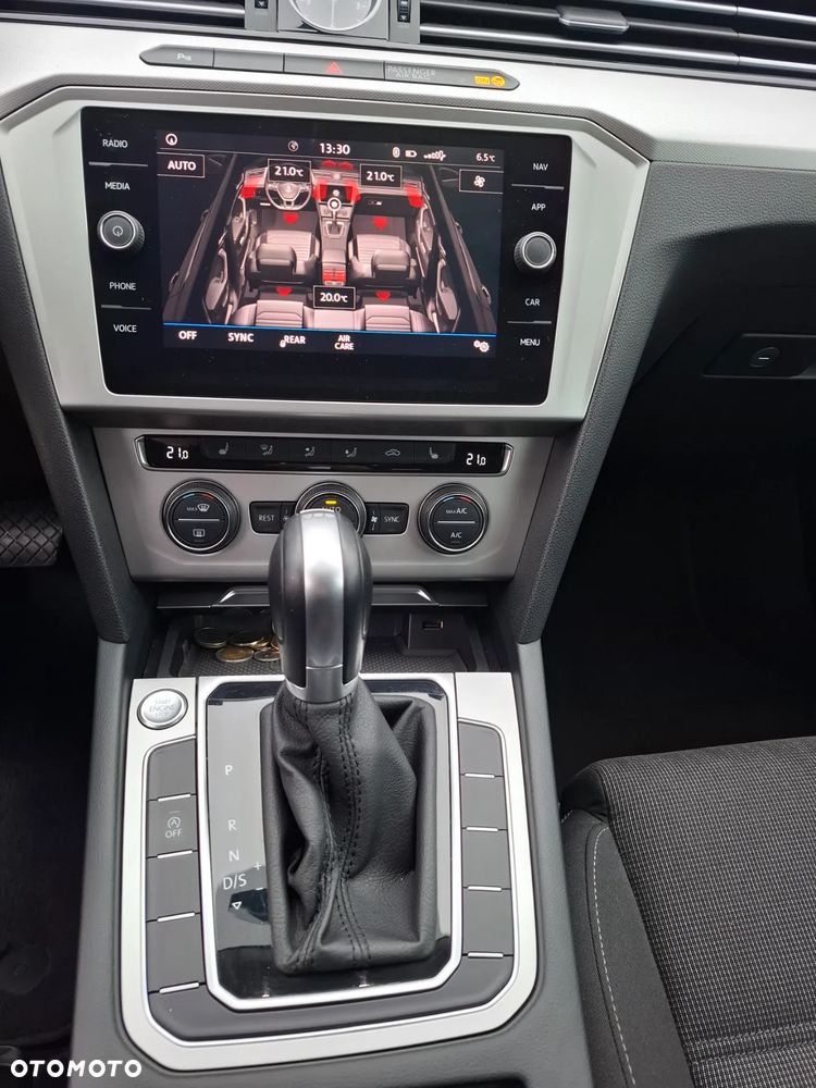 Volkswagen Passat Variant 2.0 TDI EVO Business DSG - 11