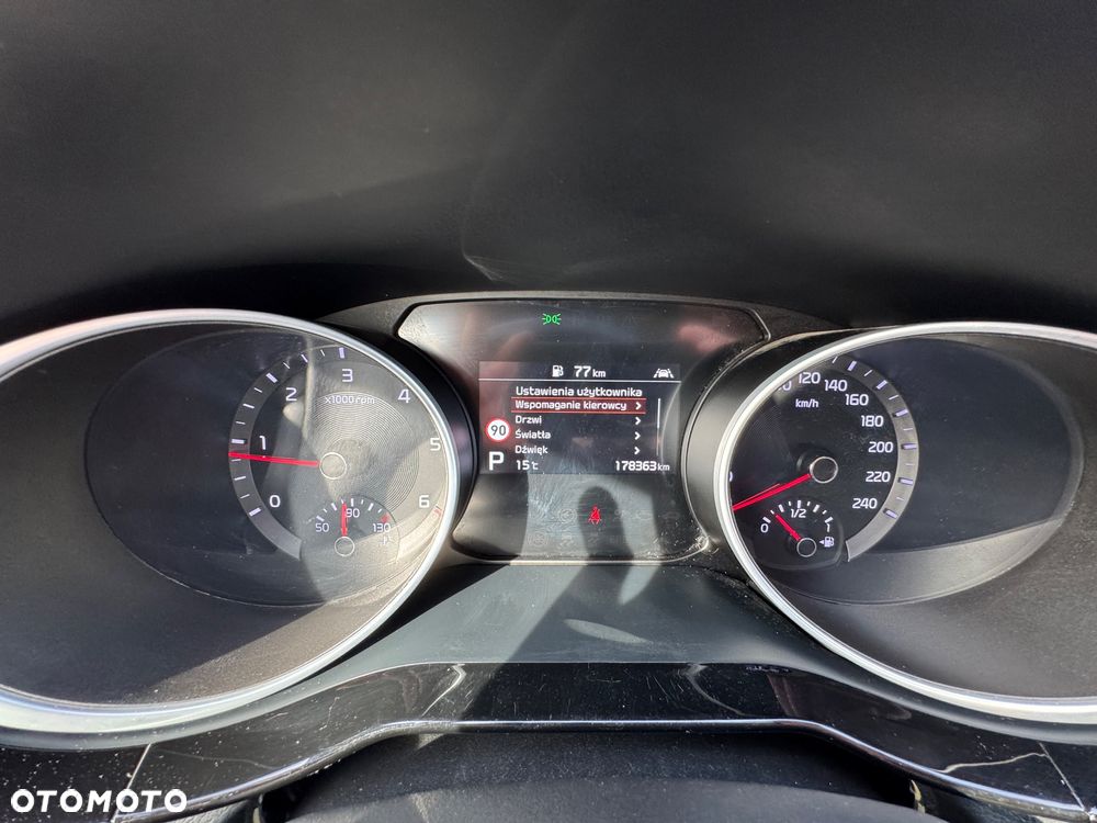 Kia Ceed 1.6 CRDi SCR GT-Line DCT - 24