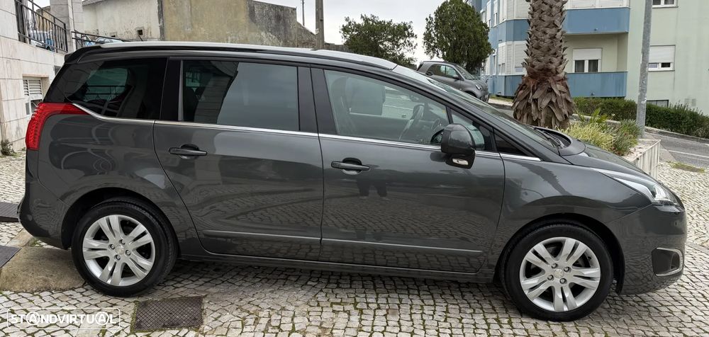 Peugeot 5008 1.6 BlueHDi Allure J17 - 11