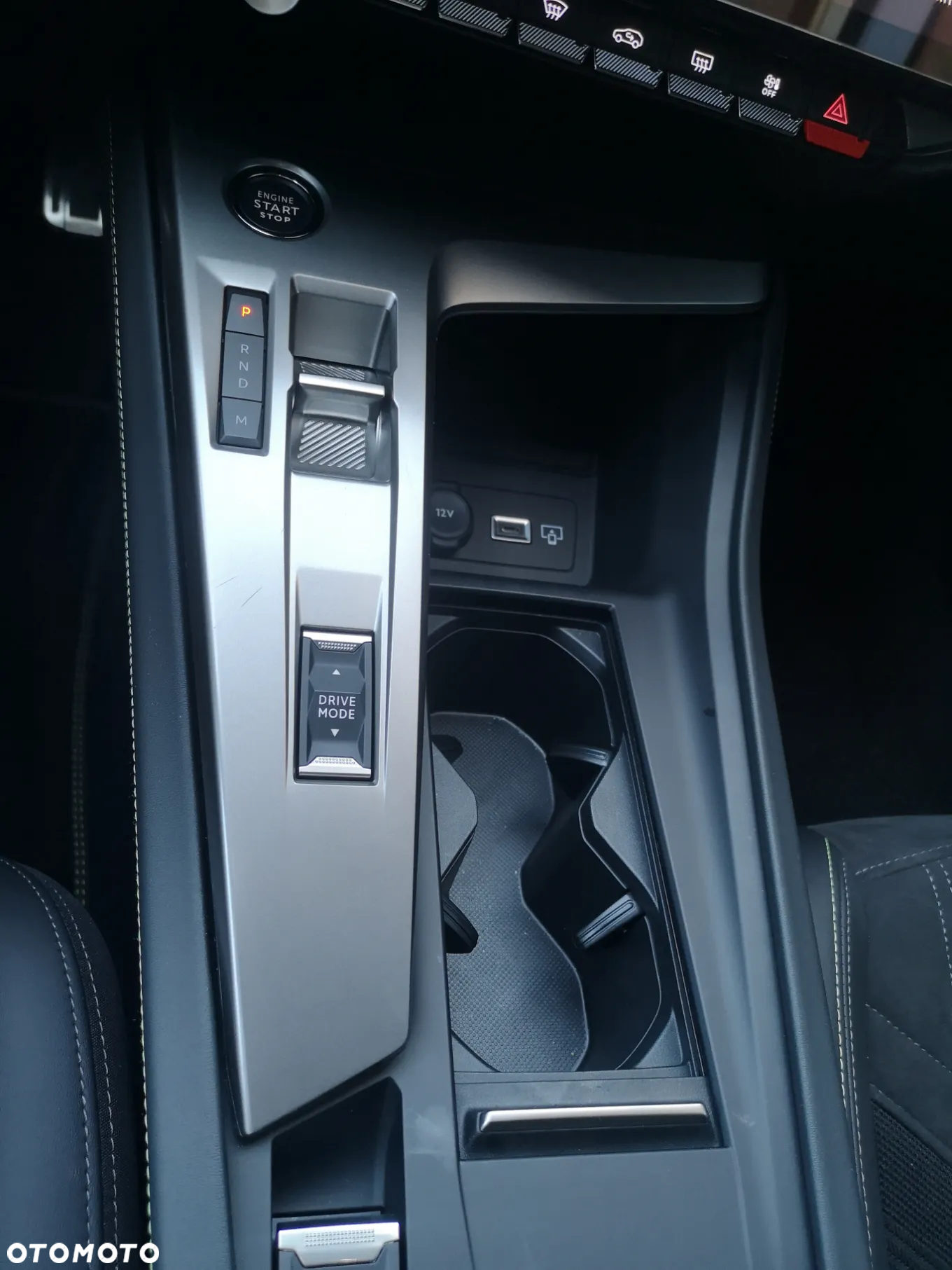 Peugeot 408 1.2 PureTech Allure S&S EAT8 - 16