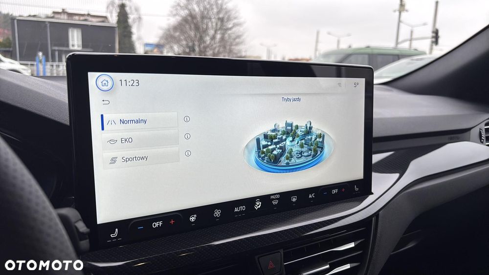 Ford Focus 1.0 EcoBoost Hybrid ST-LINE X - 21
