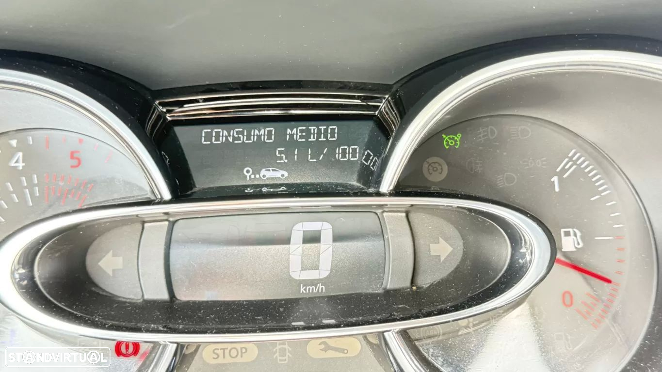 Renault Clio Sport Tourer 1.5 dCi GT Line - 31