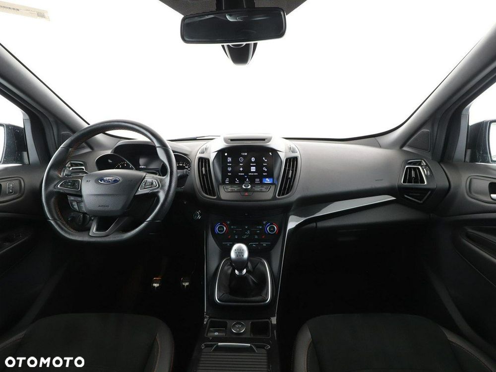 Ford Kuga 1.5 EcoBoost 2x4 ST-Line - 16