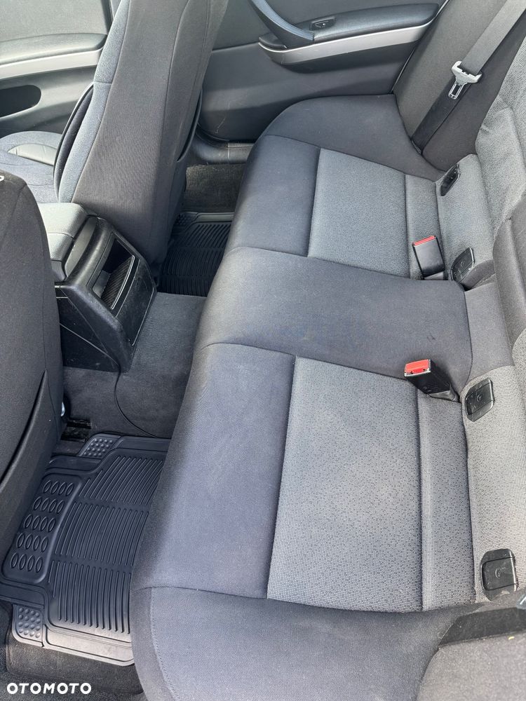 BMW Seria 3 318d - 10