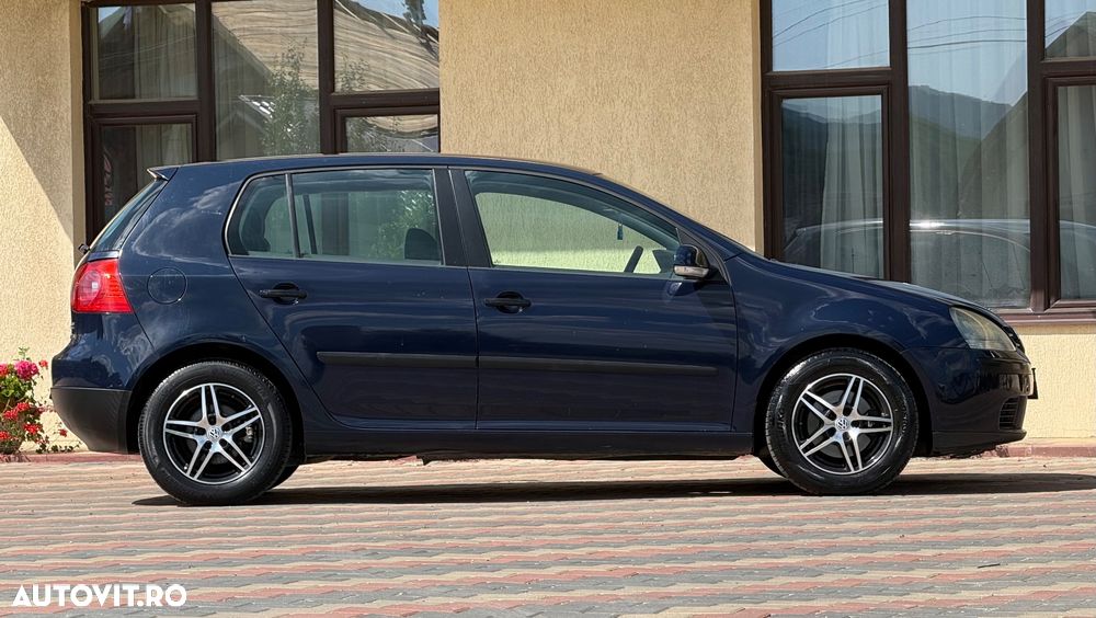 Volkswagen Golf - 6