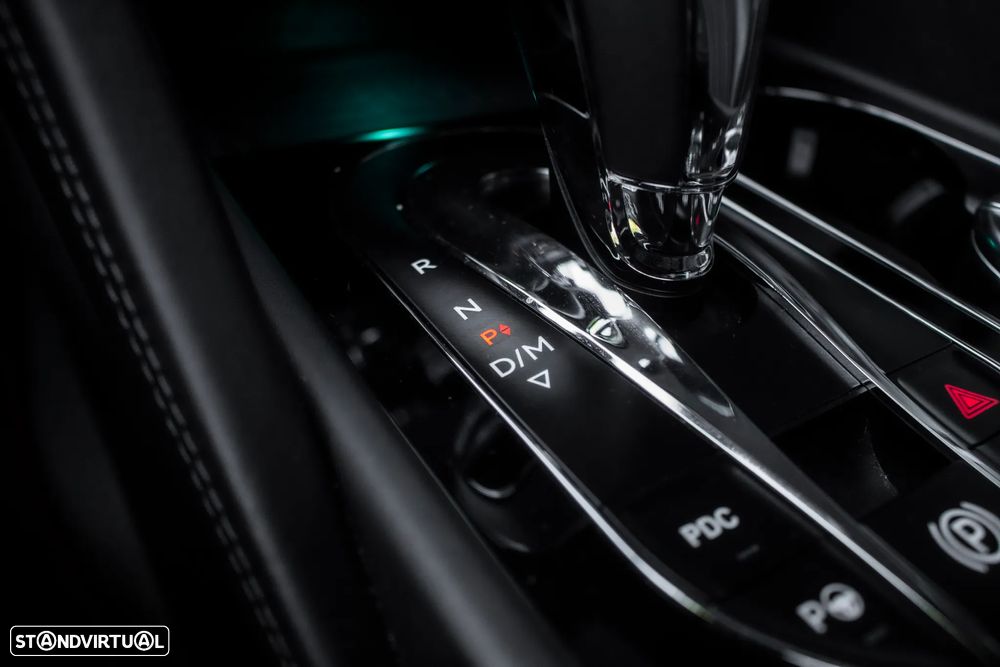 Bentley Bentayga Hybrid - 27