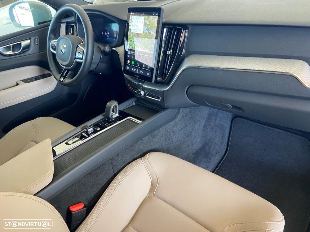 Volvo XC 60 2.0 T6 PHEV Core AWD - 7