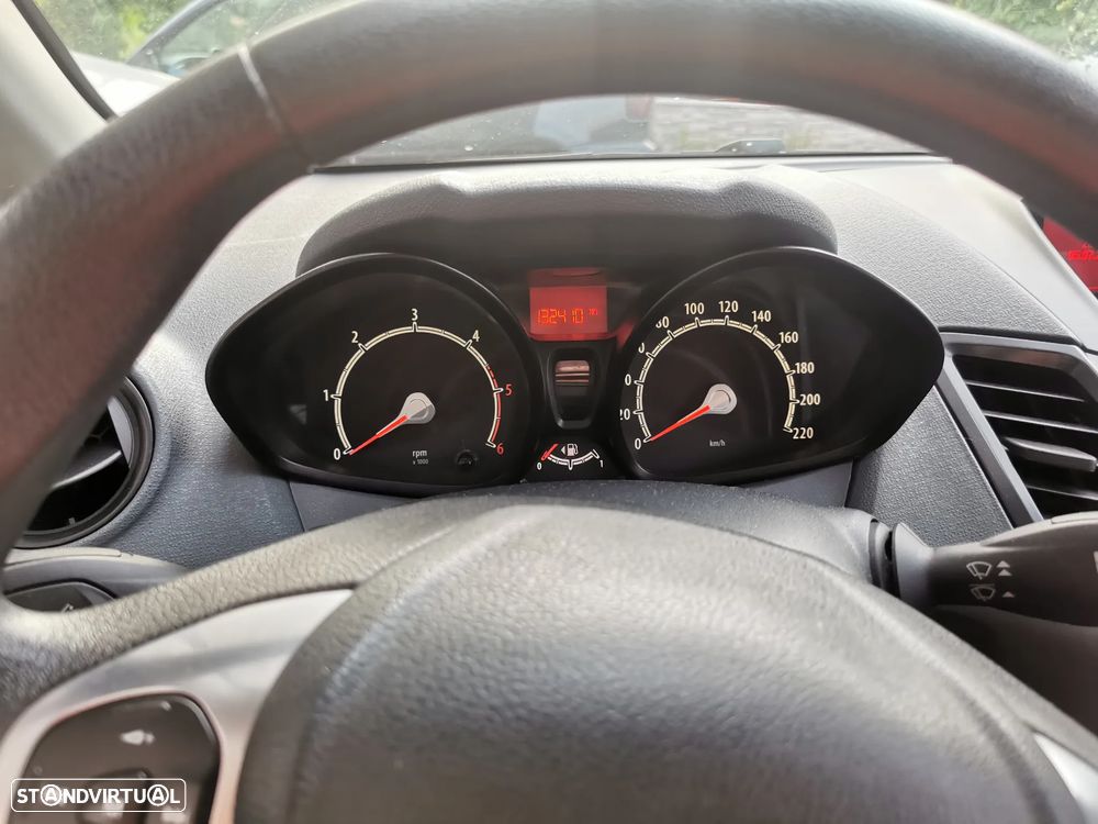 Ford Fiesta - 2