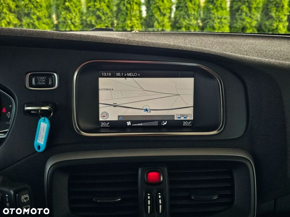 Volvo V40 D2 Momentum - 18