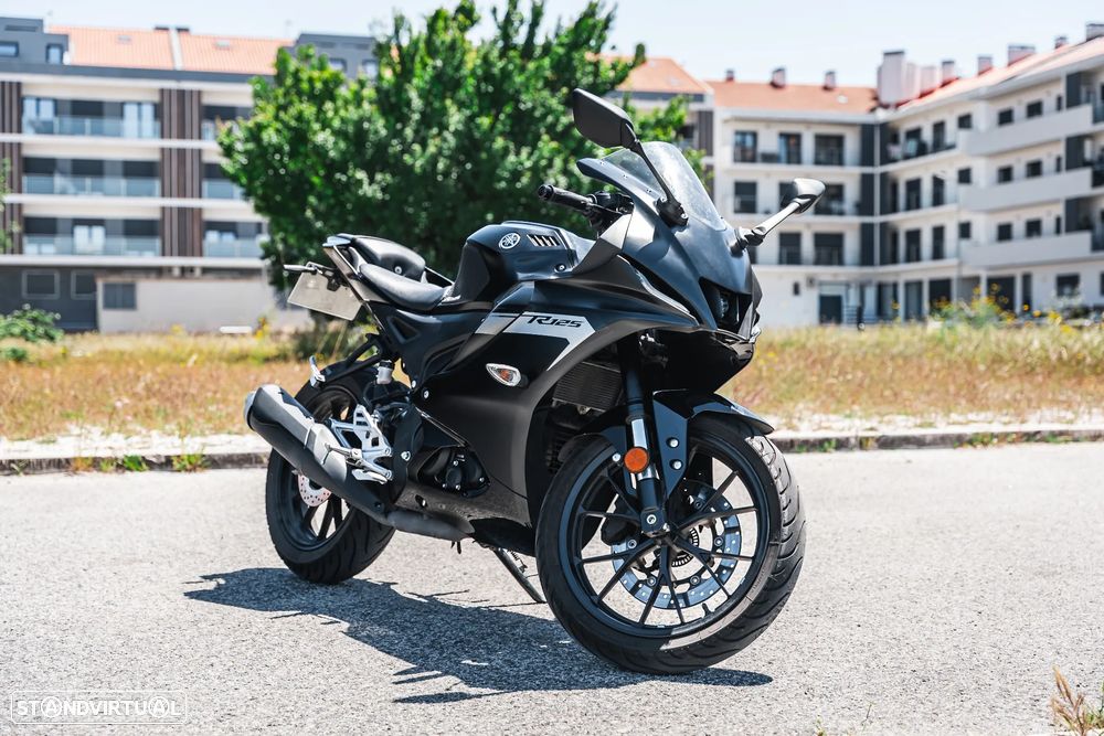 Yamaha YZF R125 - 1