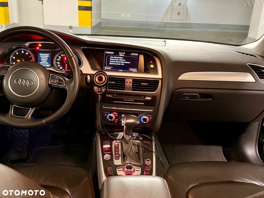 Audi A4 Limousine - 8