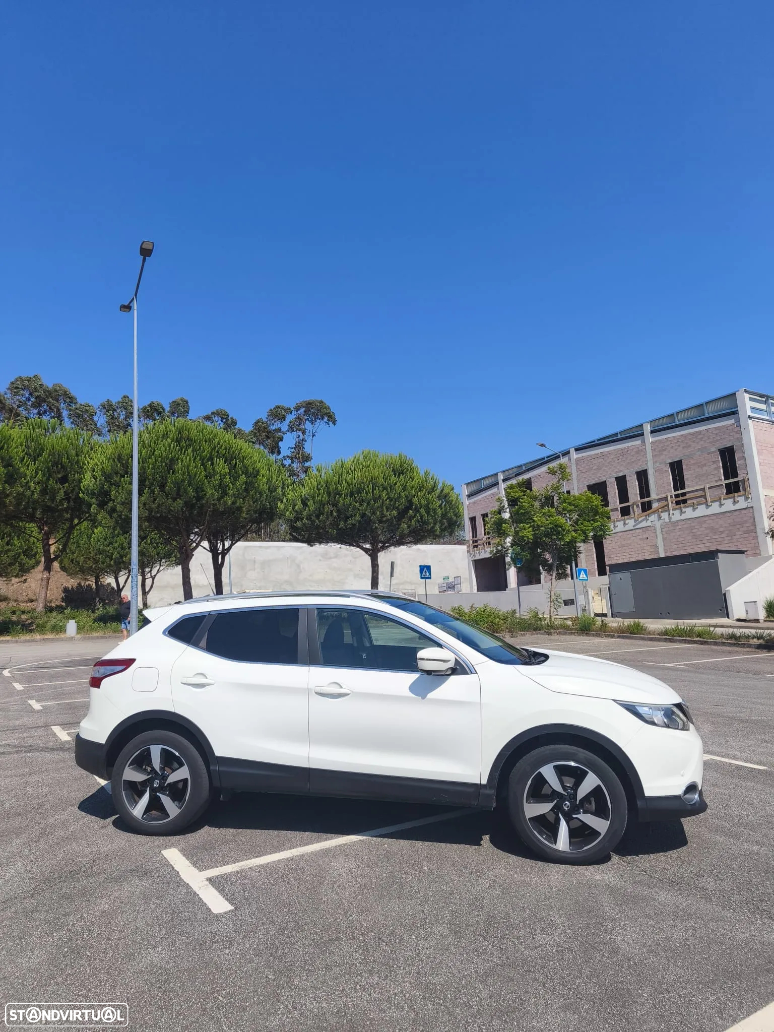 Nissan Qashqai 1.2 DIG-T N-Connecta 18 - 11