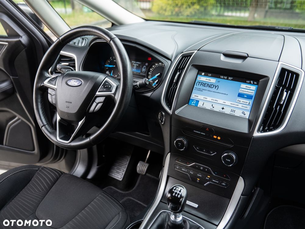 Ford S-Max 2.0 TDCi Trend - 29
