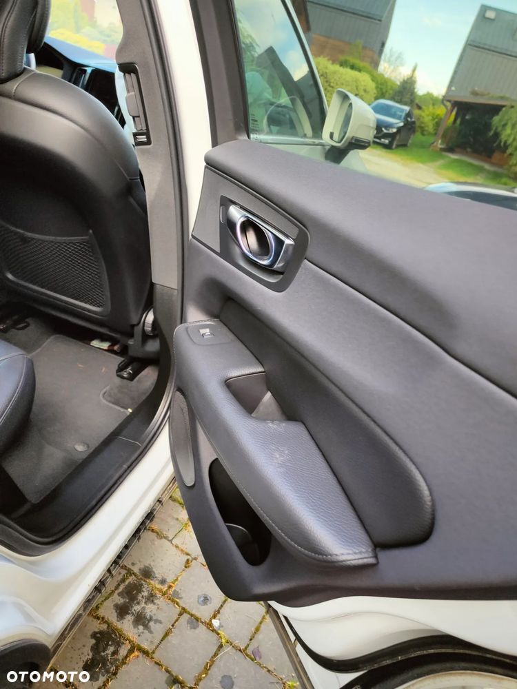 Volvo XC 60 B4 B Inscription - 16