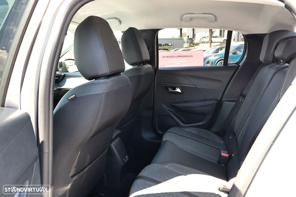 Peugeot 208 1.2 PureTech Allure - 16