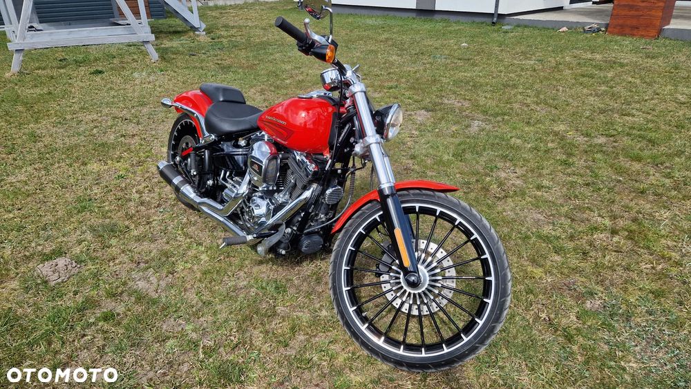 Harley-Davidson FXSB Breakout - 4