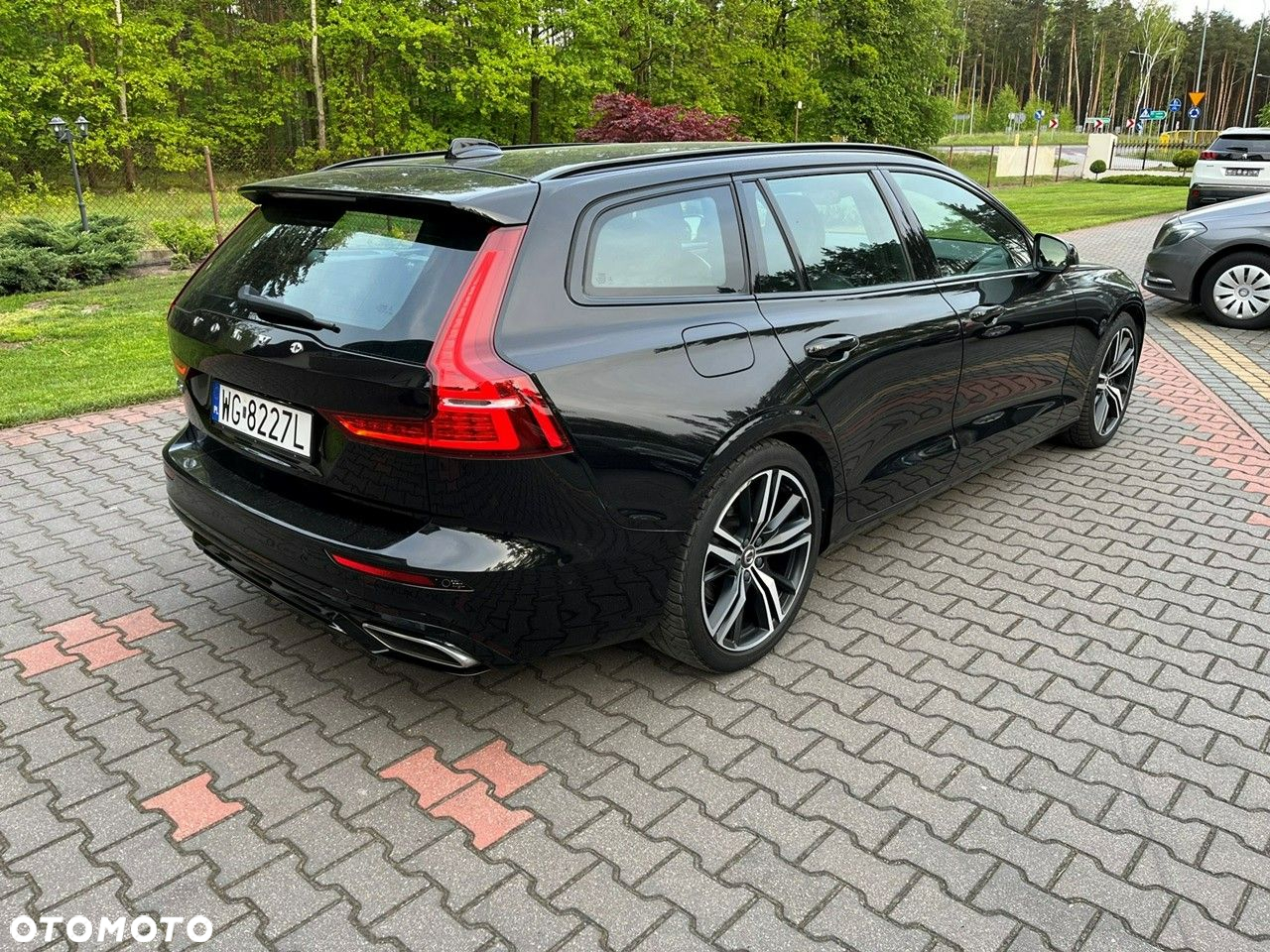 Volvo V60 T4 R-Design - 4