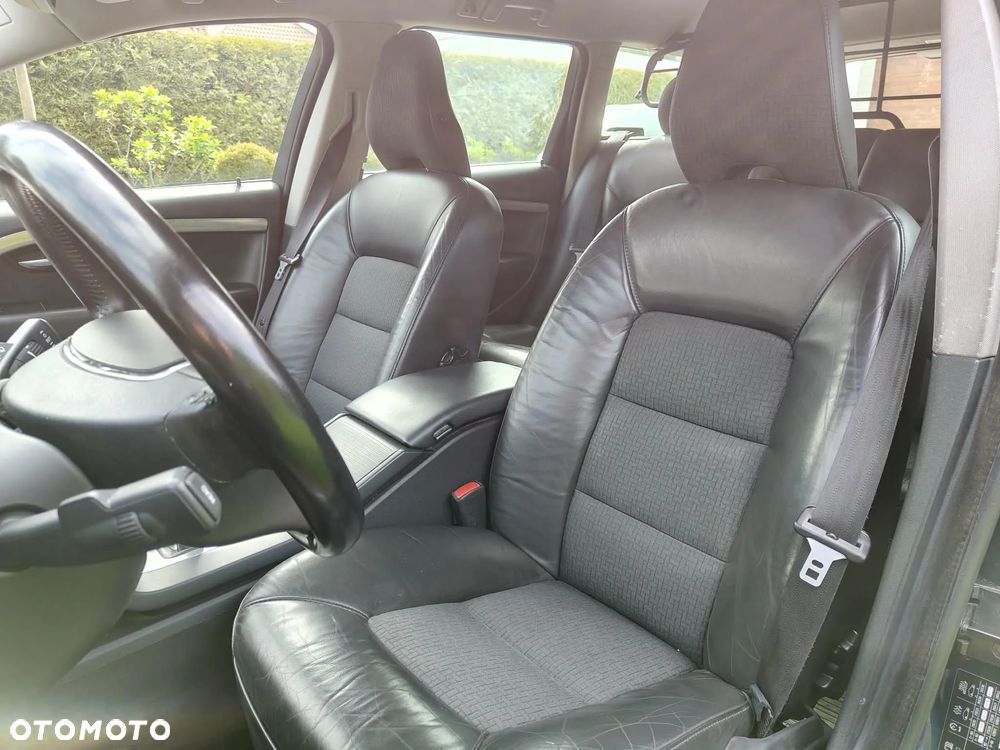 Volvo V70 2.5T Kinetic - 7