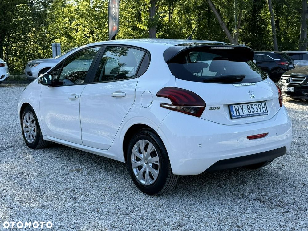 Peugeot 208 - 5
