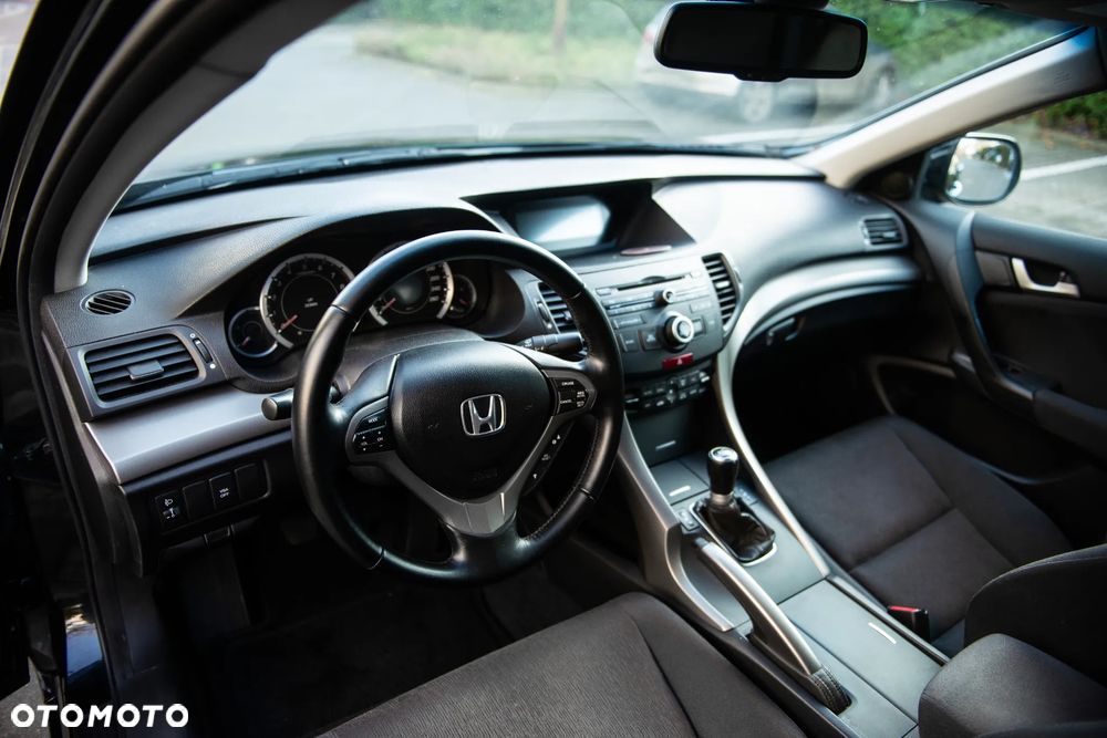 Honda Accord 2.0 Executive - 16