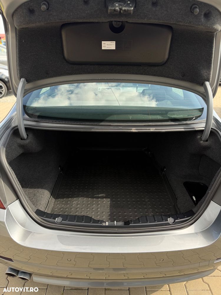 BMW Seria 5 520d Aut. - 23