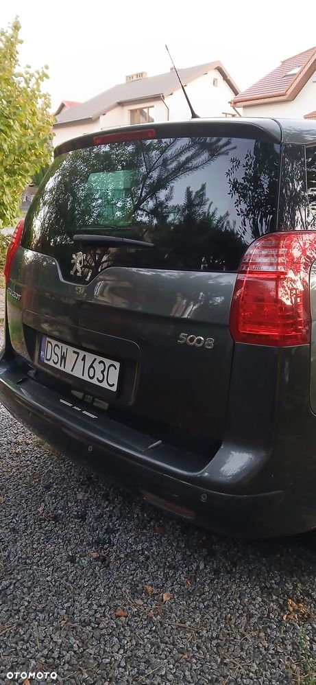 Peugeot 5008 - 9