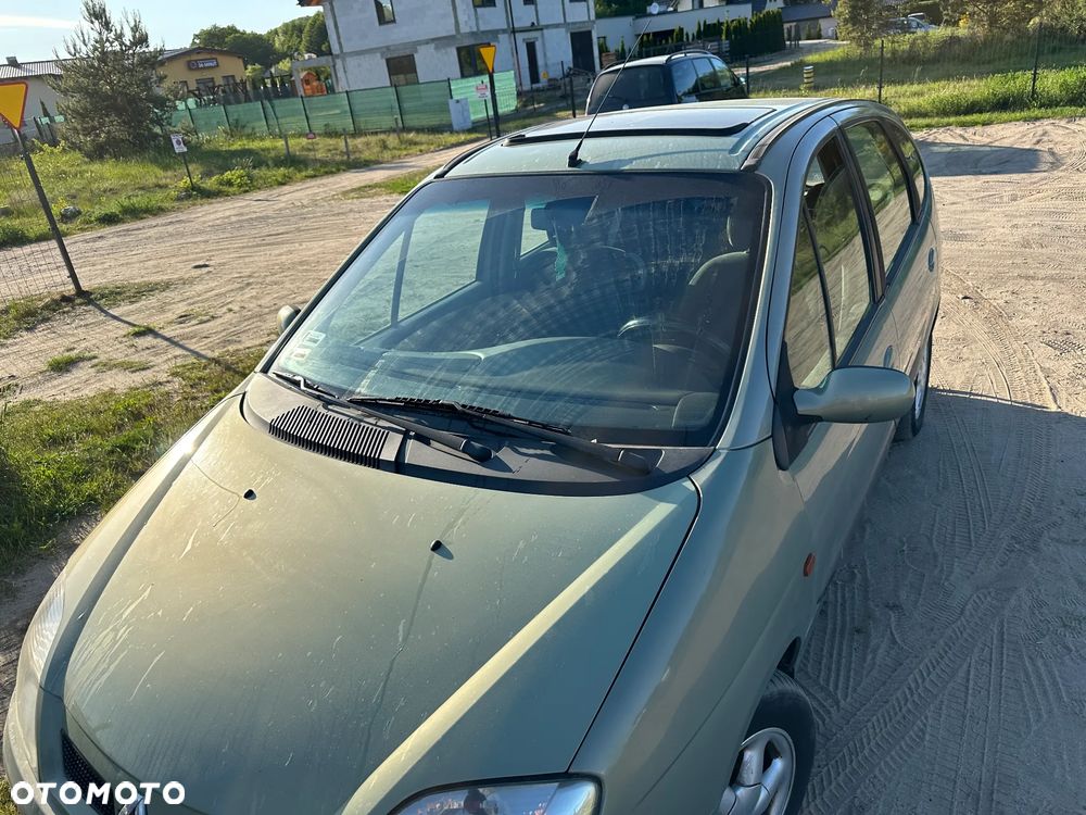 Renault Scenic 1.9 dCi Authentique - 10