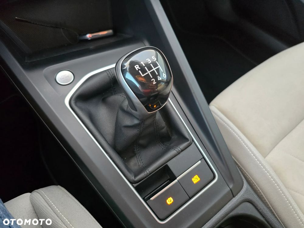 Volkswagen Golf - 17