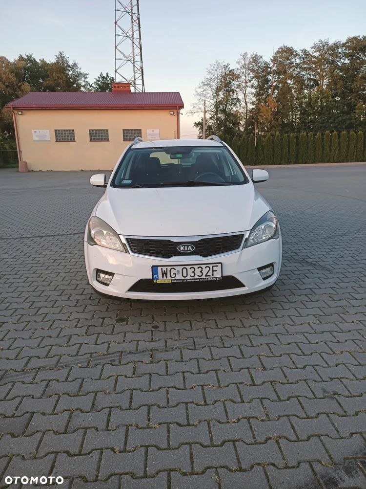 Kia Ceed - 3