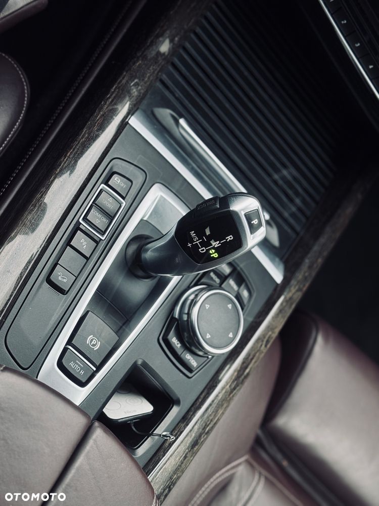 BMW X5 3.5i xDrive - 16