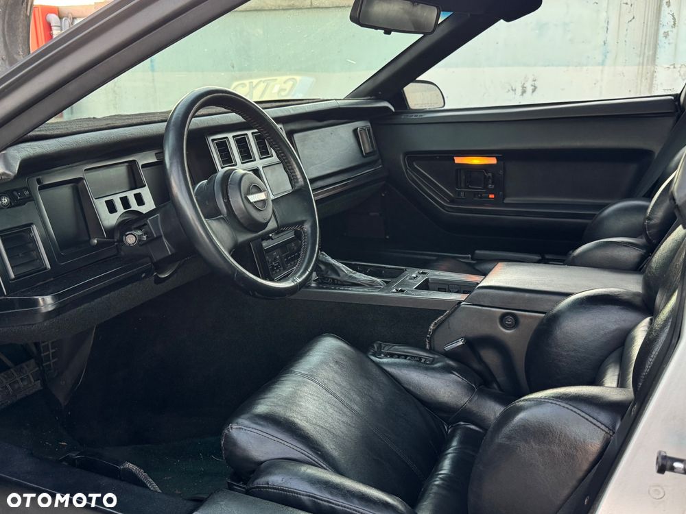 Chevrolet Corvette - 20